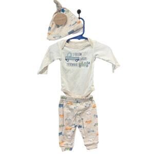 NWT 3 Piece Set "I Follow Daddy Everywhere" - Chickpea - 0-3mo